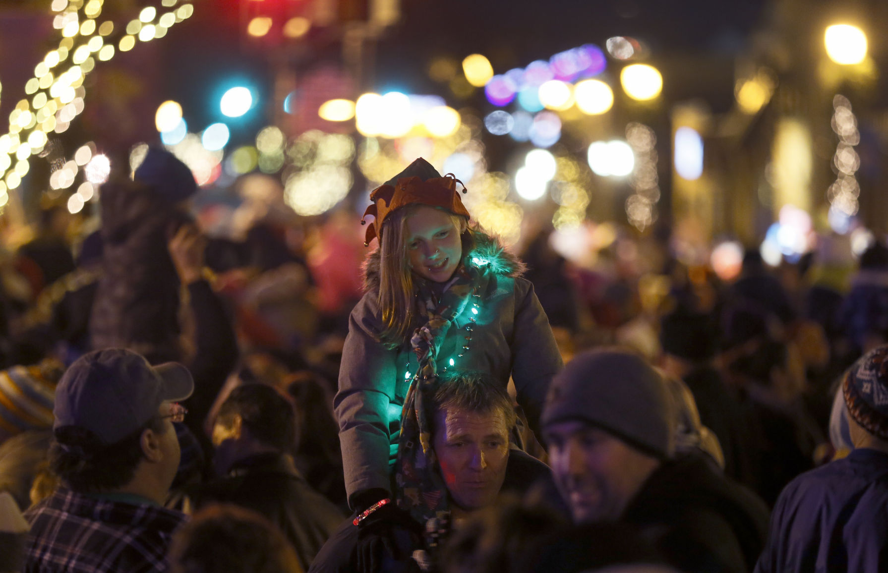 112516bp-holiday-hoopla-4